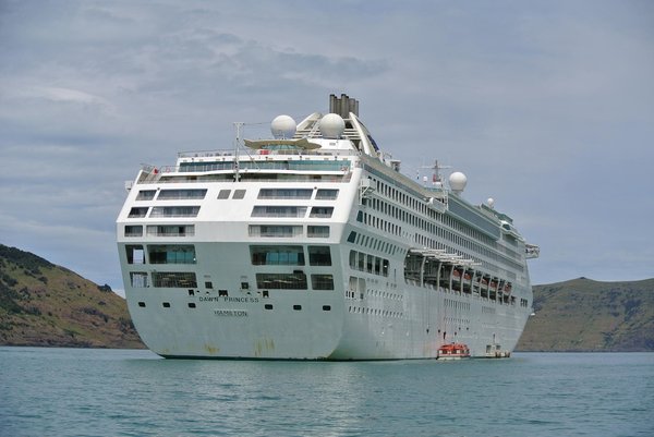 How can you create a memorable travel experience in the UK without overspending?